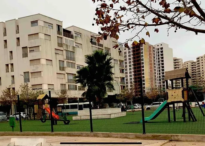 F5 -5 Bedrooms Apt- Residence Hasnaoui Avec Parking Oran Algeria