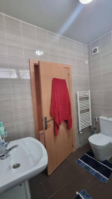 F5 -5 Bedrooms Apt- Hasnaoui Avec Parking Algeria *