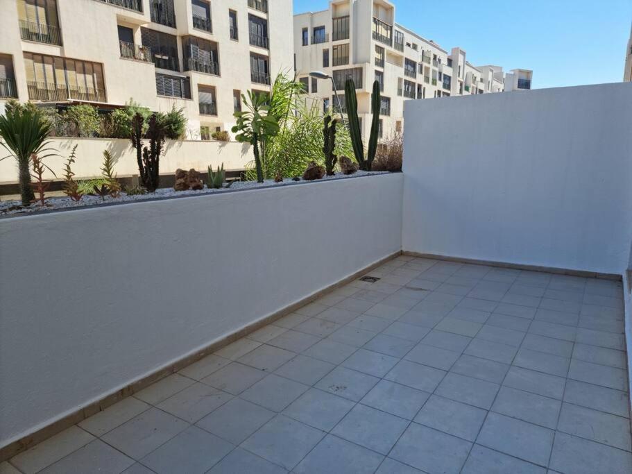 Apartment F5 -5 Bedrooms Apt- Hasnaoui Avec Parking Algeria Oran
