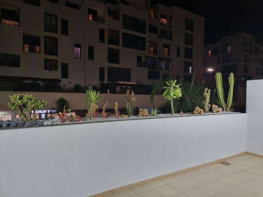 F5 -5 Bedrooms Apt- Hasnaoui Avec Parking Algeria