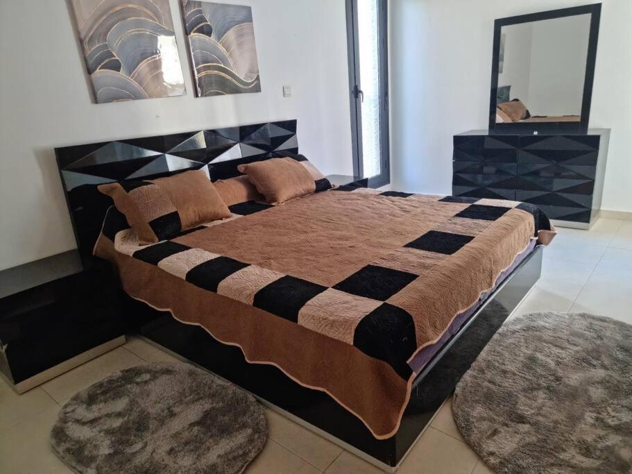 F5 -5 Bedrooms Apt- Hasnaoui Avec Parking Algeria Apartment *