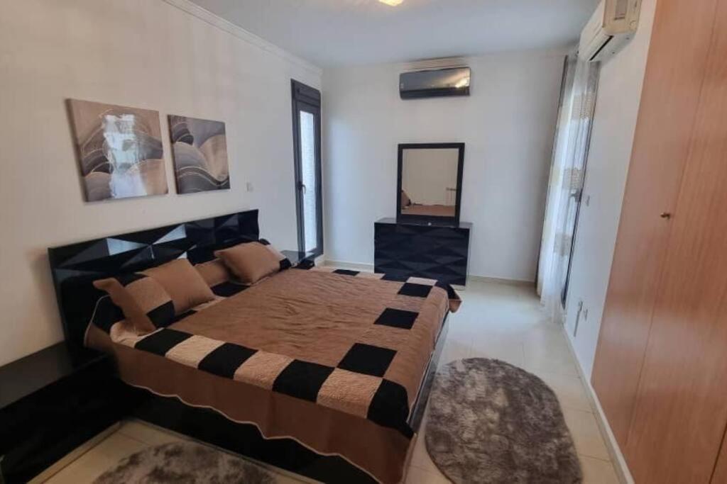 F5 -5 Bedrooms Apt- Hasnaoui Avec Parking Algeria * Oran
