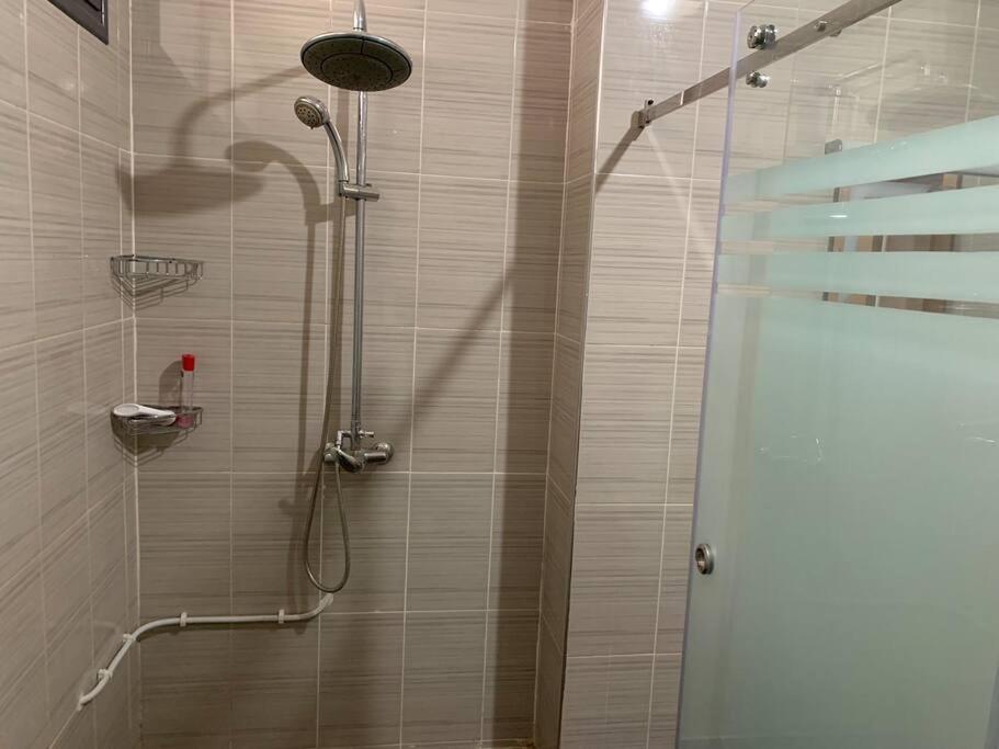 Apartment F5 -5 Bedrooms Apt- Hasnaoui Avec Parking Algeria *